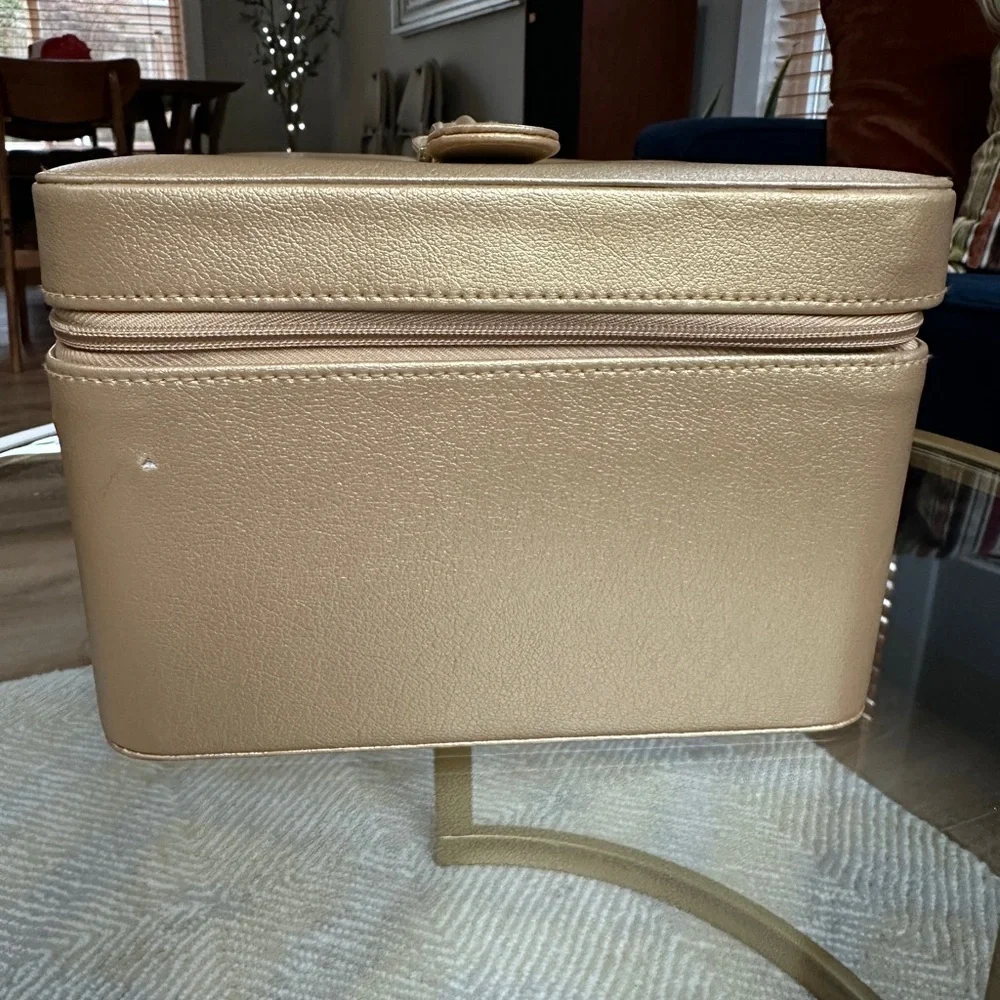 Estée Lauder Cosmetic Travel Box